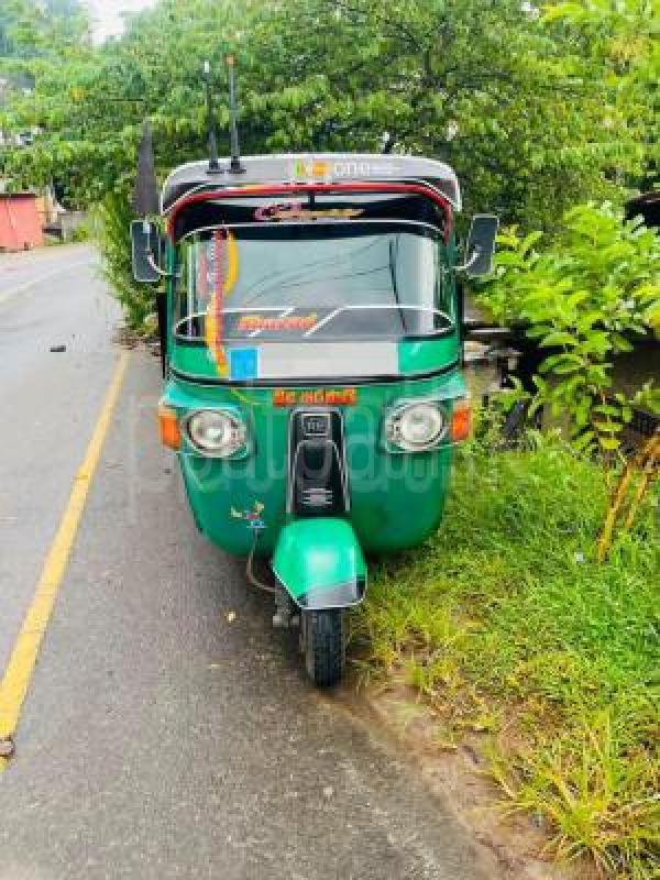 Bajaj 4 stroke 2011 - பயன்படுத்தப்பட்டது முச்சக்கர வண்டி sale in Sri Lanka - patpat.lk