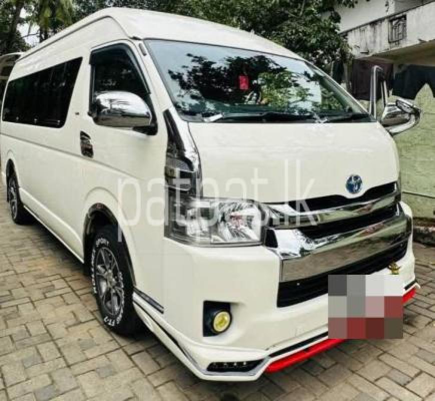 Toyota Hiace 2006 - பயன்படுத்தப்பட்டது வேன் sale in Sri Lanka - patpat.lk