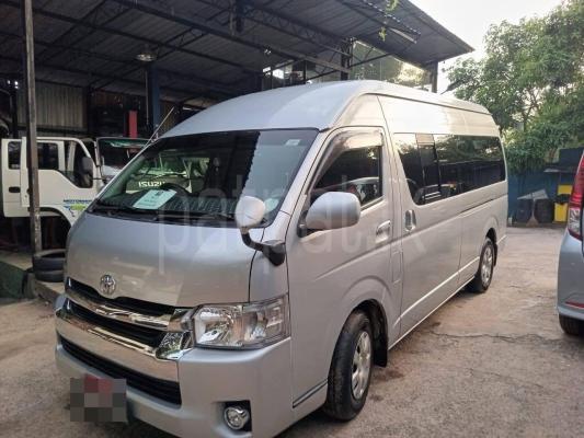 Toyota Hiace 2015