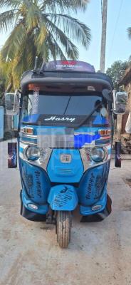Bajaj Three Wheel 2015