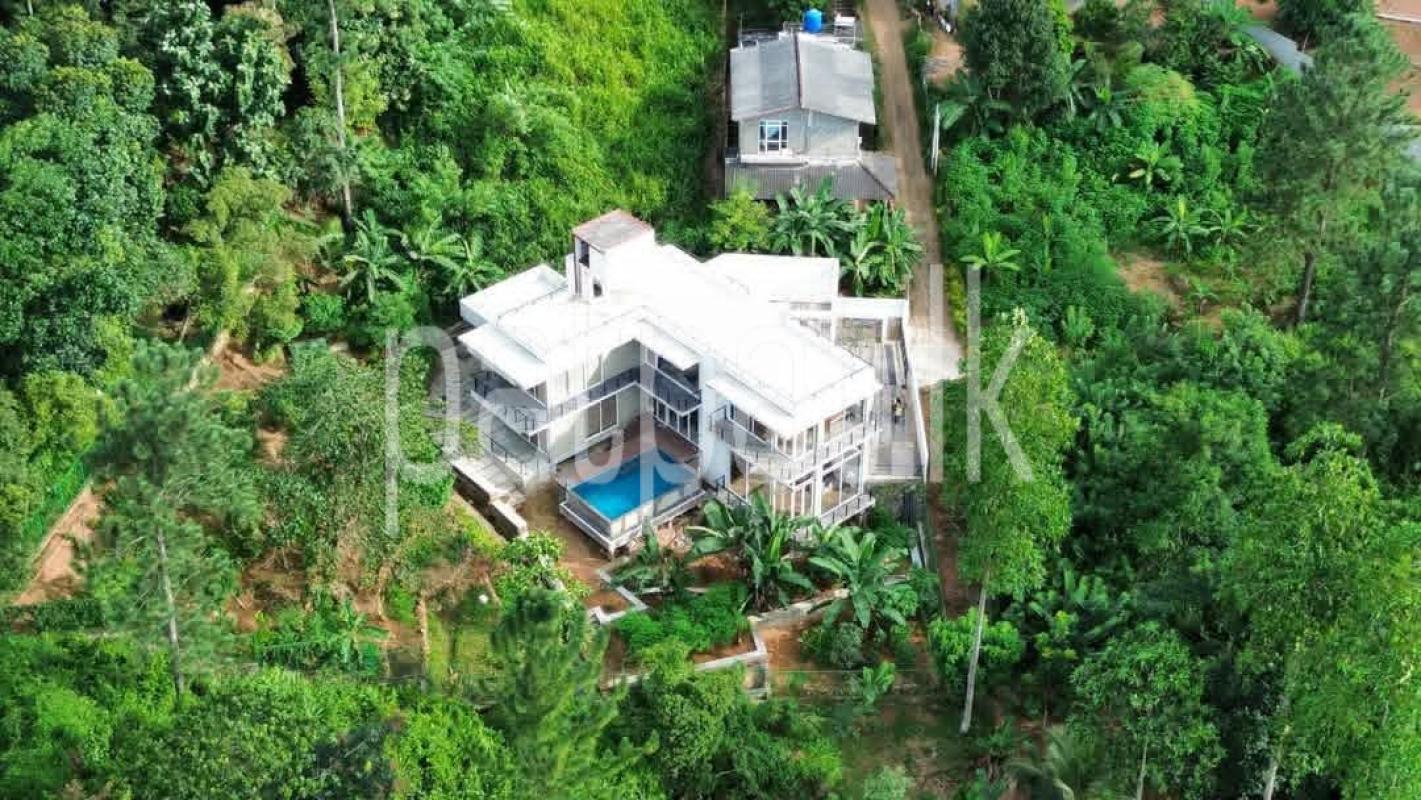 House for Sale in Peradeniya