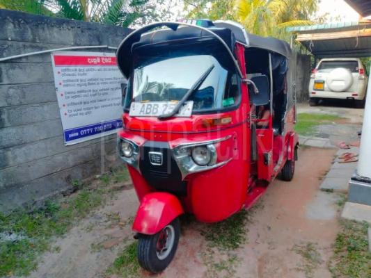 Bajaj Three Wheel 2012
