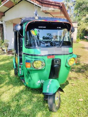 Bajaj Three Wheel 2013