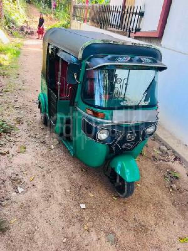 Bajaj 4 stroke 2015 - Used Three wheeler sale in Sri Lanka - patpat.lk