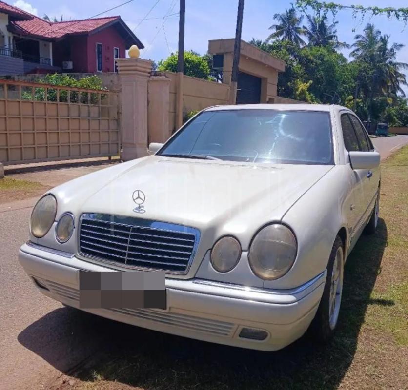 Mercedes Benz E200 1997 - பயன்படுத்தப்பட்டது கார் sale in Sri Lanka - patpat.lk