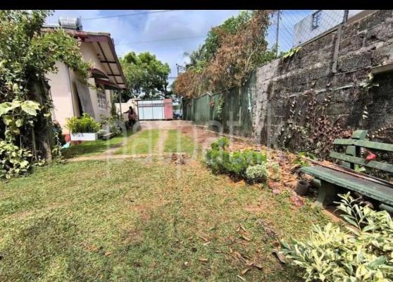 Commercial Land for Sale in Athurugiriya