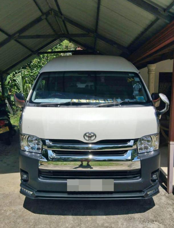 Toyota Hiace 2007 - භාවිතා කරන ලද වෑන් රථය sale in Sri Lanka - patpat.lk