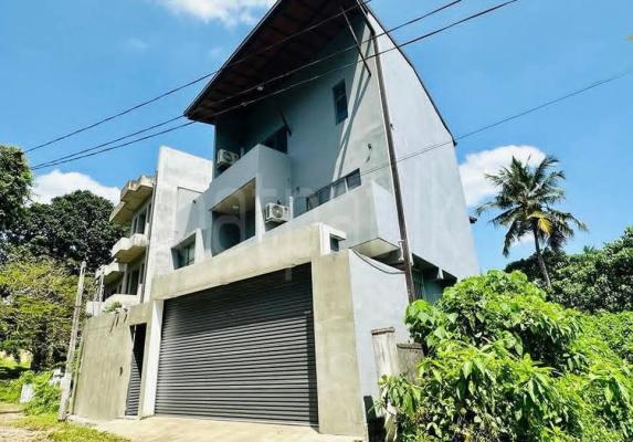 House for Sale in Pelawatta