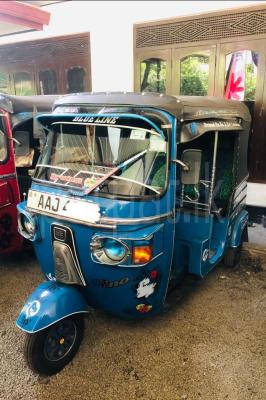 Bajaj Three Wheel 2013