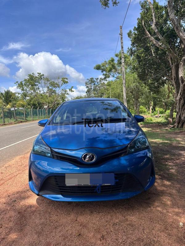 Toyota Vitz 2015 -  කාර් sale in Sri Lanka - patpat.lk