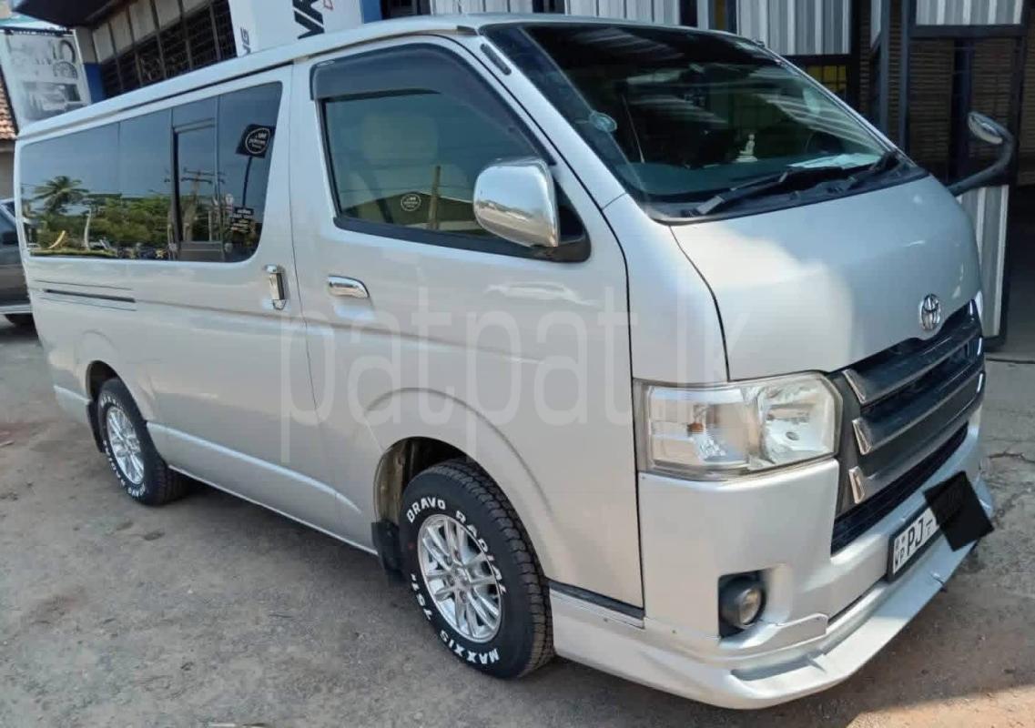 Toyota Grand Hiace 2019 - Used Van sale in Sri Lanka - patpat.lk