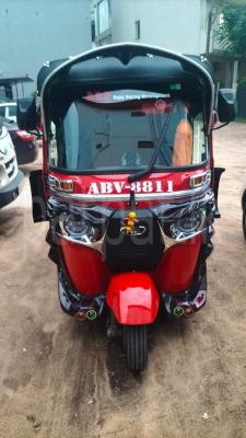 Bajaj Three Wheel 2025