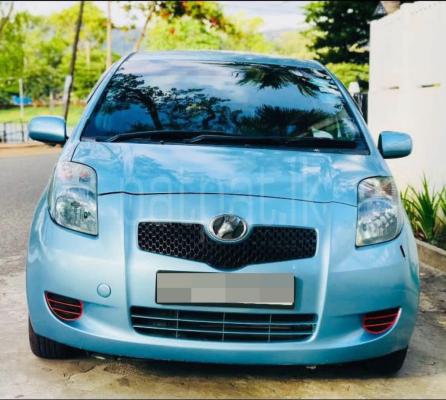 Toyota Vitz 2005