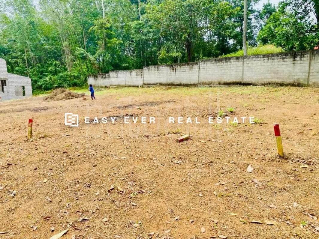 Residential Land for Sale in Minuwangoda