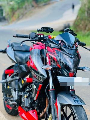 Bajaj Pulsar 2018