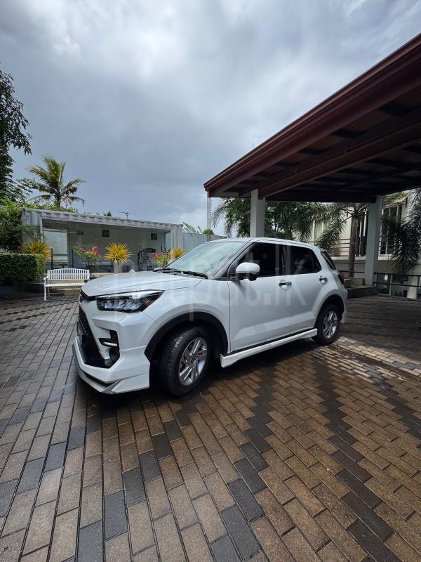 Toyota Raize 2014 - භාවිතා කරන ලද SUV රථය sale in Sri Lanka - patpat.lk