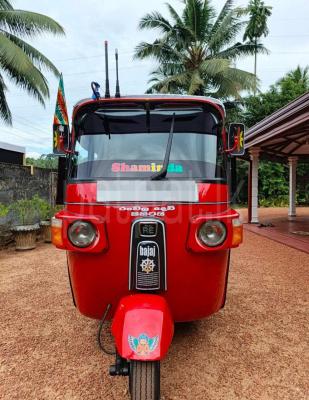 Bajaj Three Wheel 2011