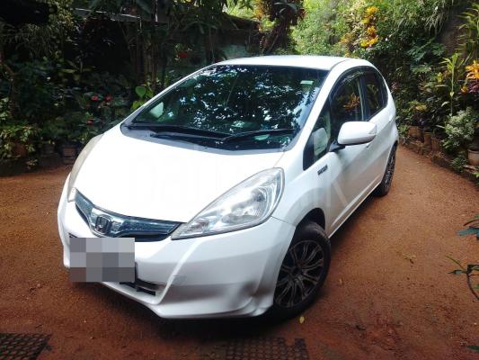 Honda FIT S HYBRID 2011 - பயன்படுத்தப்பட்டது கார் sale in Sri Lanka - patpat.lk
