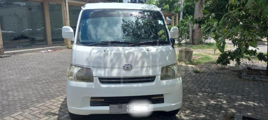 Toyota TownAce 2008 - பயன்படுத்தப்பட்டது வேன் sale in Sri Lanka - patpat.lk