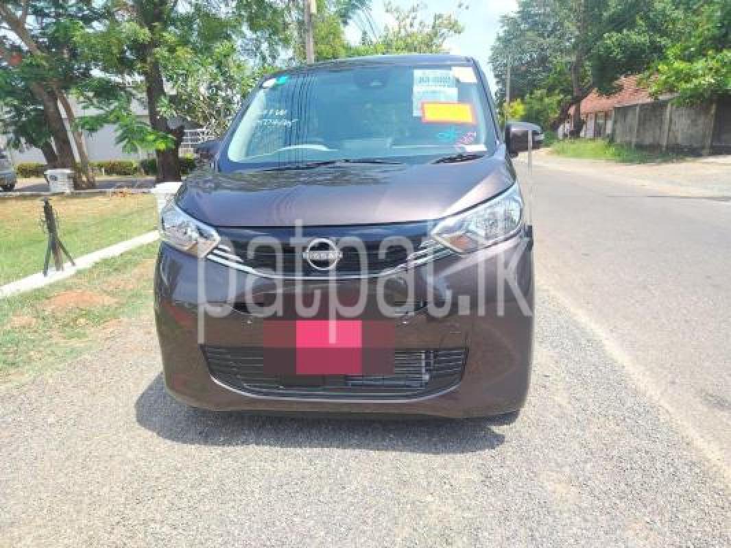 Nissan Dayz 2024 -  කාර් sale in Sri Lanka - patpat.lk