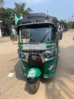 Bajaj Three Wheel 2016