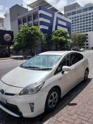 Toyota Prius 2012 - பயன்படுத்தப்பட்டது கார் sale in Sri Lanka - patpat.lk