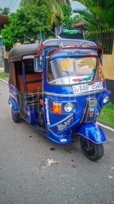 Bajaj Three Wheel 2012