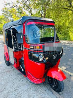 Bajaj 4 stroke 2015 - Used Three wheeler sale in Sri Lanka - patpat.lk