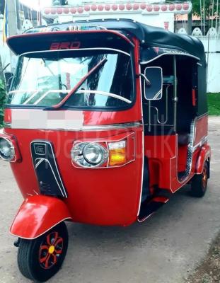 Bajaj 4 stroke 2010 - Reconditioned Three wheeler sale in Sri Lanka - patpat.lk