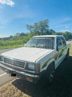 Mitsubishi L200 1988 - பயன்படுத்தப்பட்டது சரக்கு போக்குவரத்து sale in Sri Lanka - patpat.lk