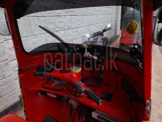 Bajaj Three Wheel 2003