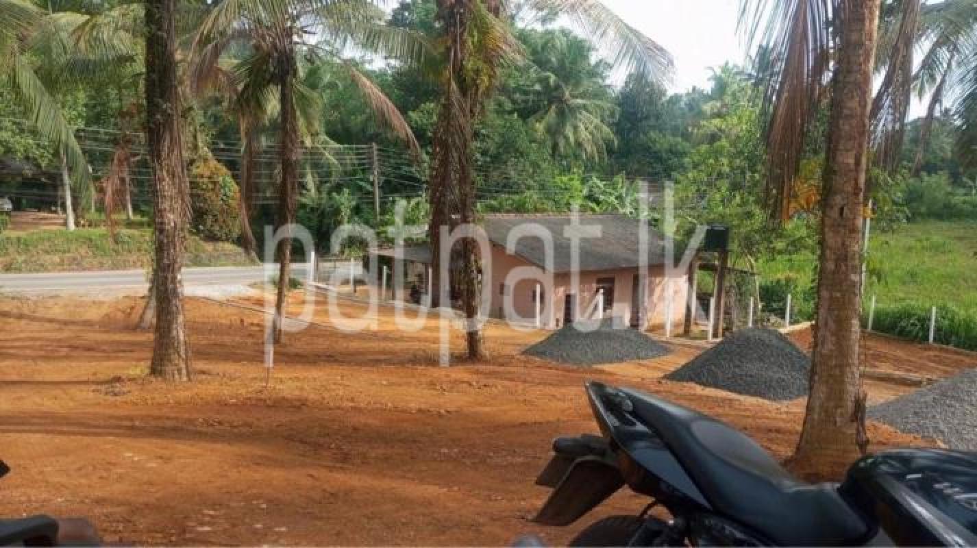 Residential Land for Sale in Hanwella