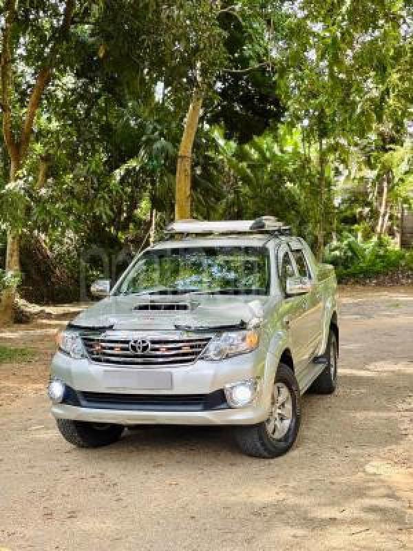 Toyota Hilux 2007 - භාවිතා කරන ලද SUV රථය sale in Sri Lanka - patpat.lk