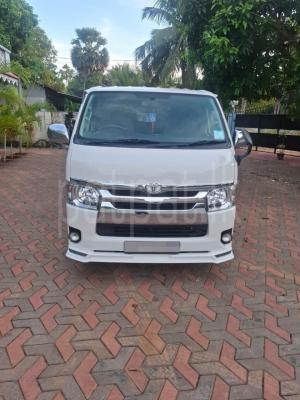 Toyota Hiace 2007 - භාවිතා කරන ලද වෑන් රථය sale in Sri Lanka - patpat.lk