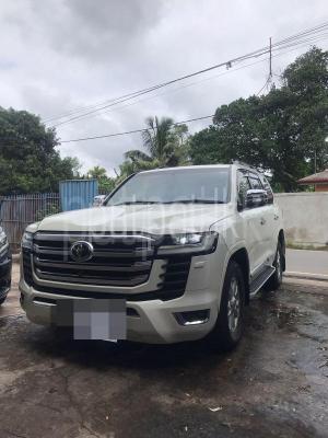 Toyota Land Cruiser 2015 - Used SUV sale in Sri Lanka - patpat.lk