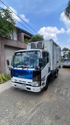 Isuzu ELF 2014