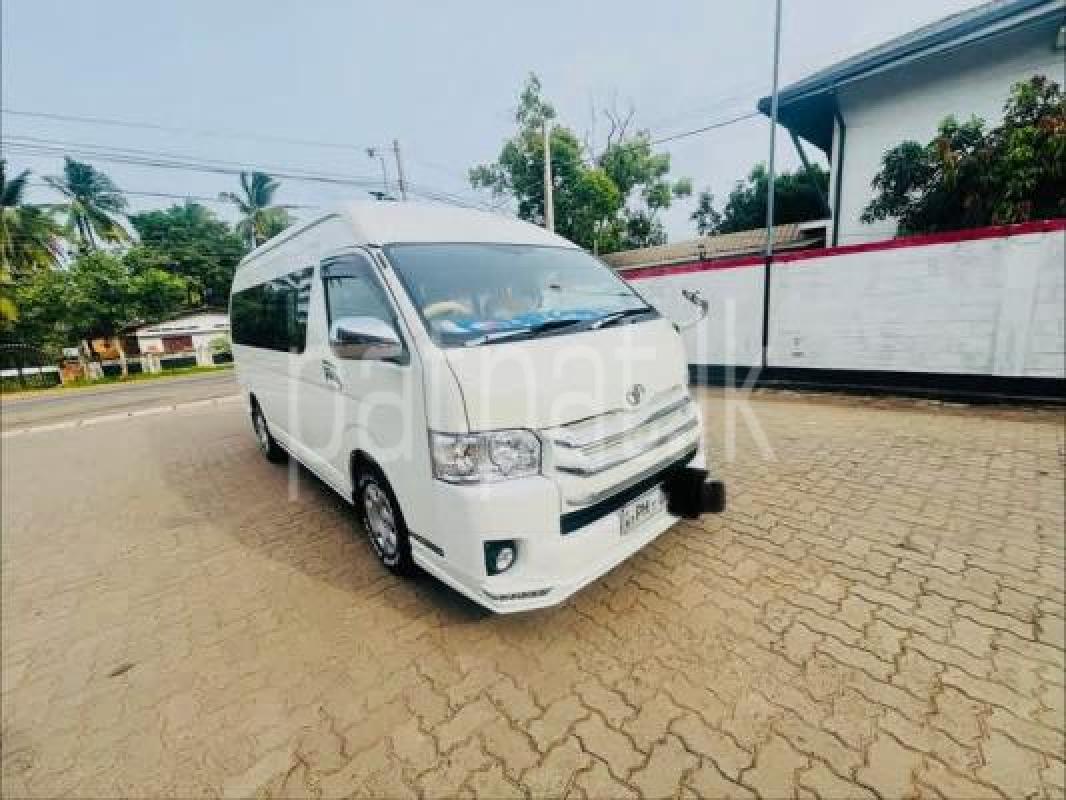 Toyota Hiace 2015 -  වෑන් රථය sale in Sri Lanka - patpat.lk