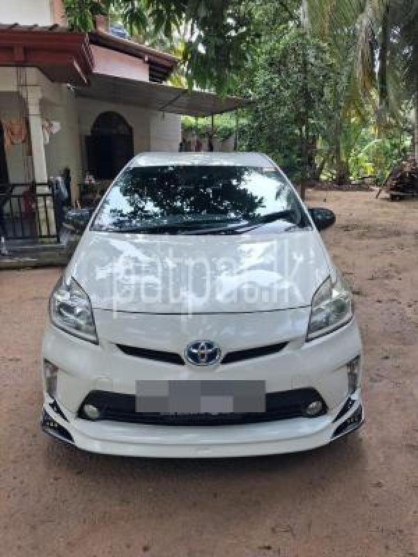 Toyota Prius 2013 -  Car sale in Sri Lanka - patpat.lk