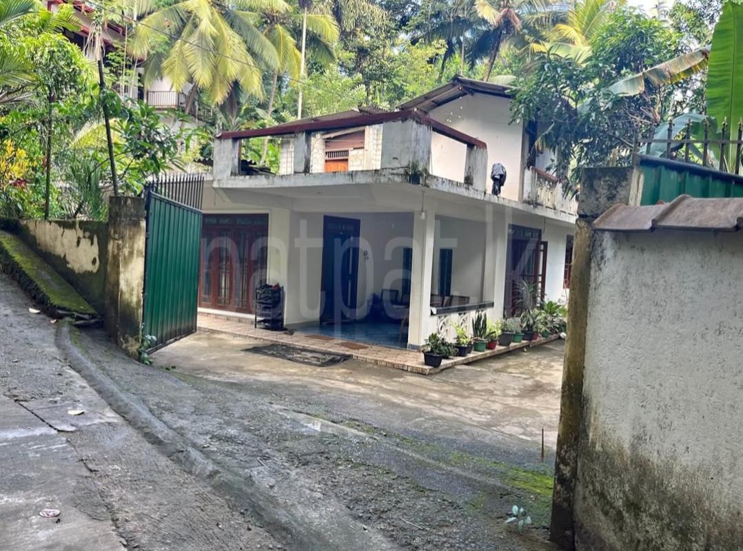 House for Sale in Peradeniya