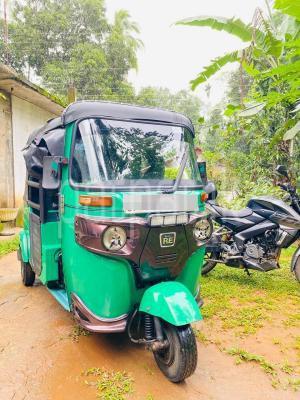 Bajaj Three Wheel 2015