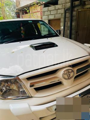 Toyota Hilux 2005 - භාවිතා කරන ලද භාණ්ඩ ප්‍රවාහන sale in Sri Lanka - patpat.lk