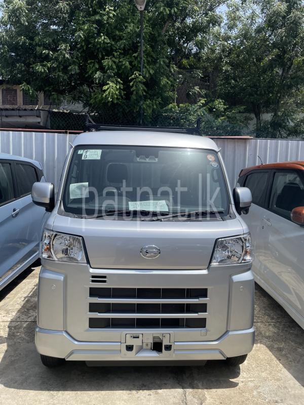 Daihatsu Hijet Cargo 2023 - නැවත සකස් කල වෑන් රථය sale in Sri Lanka - patpat.lk