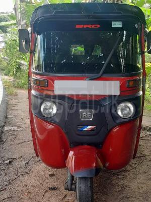 Bajaj 4 stroke 2016 - பயன்படுத்தப்பட்டது முச்சக்கர வண்டி sale in Sri Lanka - patpat.lk