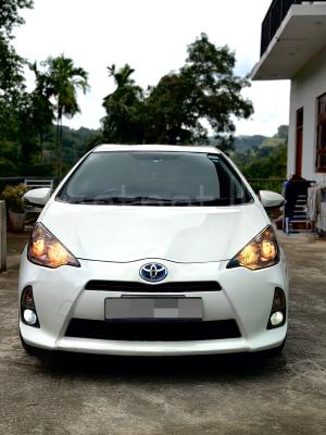 Toyota Aqua 2013 -  கார் sale in Sri Lanka - patpat.lk