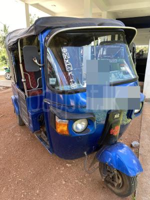 Bajaj Three Wheel 2011