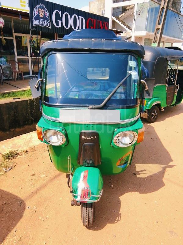 Bajaj Three Wheel 2010 -  Three wheeler sale in Sri Lanka - patpat.lk
