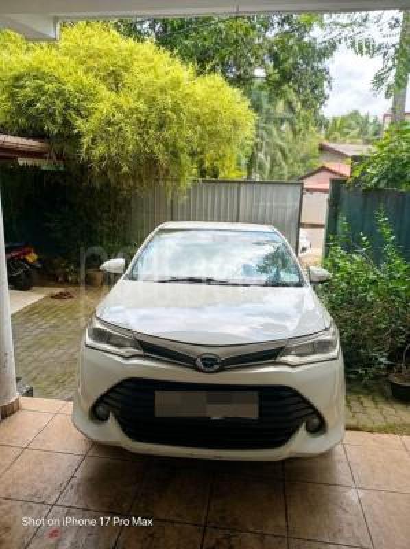 Toyota Axio 2015 -  கார் sale in Sri Lanka - patpat.lk