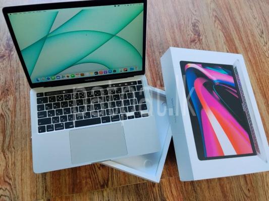 Apple MacBook Pro M2 (2022)