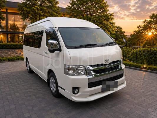 Toyota Hiace Commuter 2023 - பயன்படுத்தப்பட்டது வேன் sale in Sri Lanka - patpat.lk