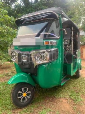 Bajaj Three Wheel 2015 - භාවිතා කරන ලද ත්‍රිරෝද රථය sale in Sri Lanka - patpat.lk